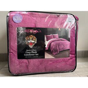 NWT Ed Hardy Pink Birds &Logos Embossed Cozy Plush 3pc QUEEN Comforter Shams Set